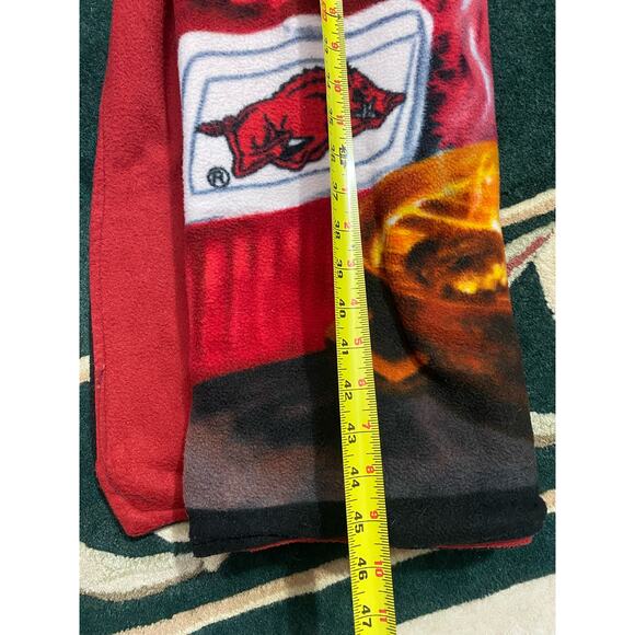 University Of Arkansas Razorback Fleece Blanket BBQ Tailgate Gently Used 45x65 - Picture 2 of 10